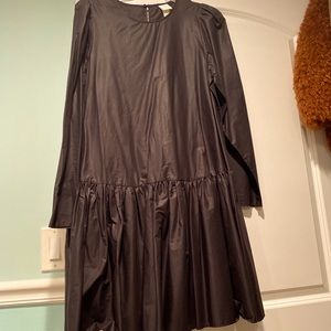 Long sleeve knee-length dress